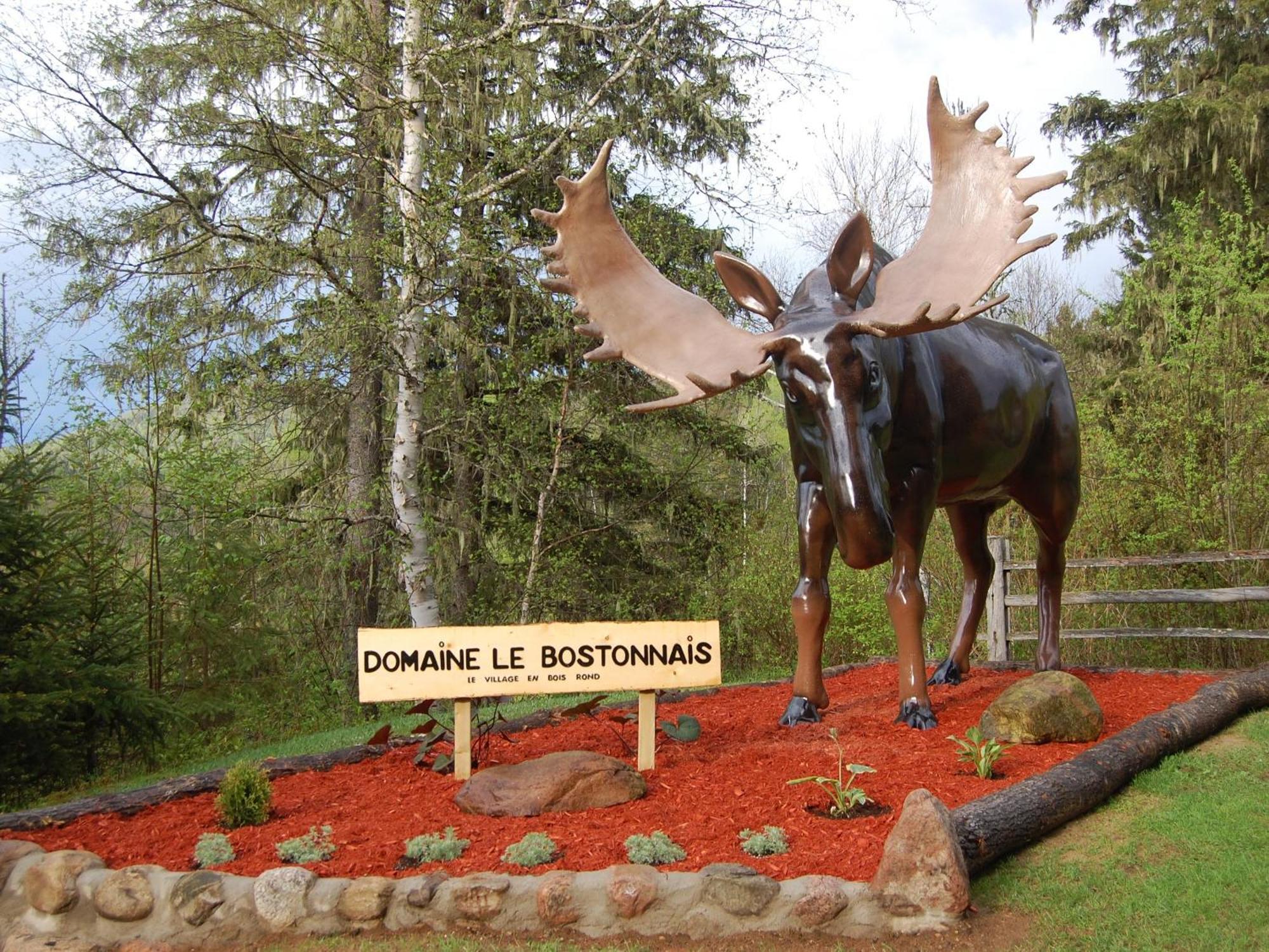 Domaine Le Bostonnais - Le Village En Bois Rond La Tuque Bagian luar foto